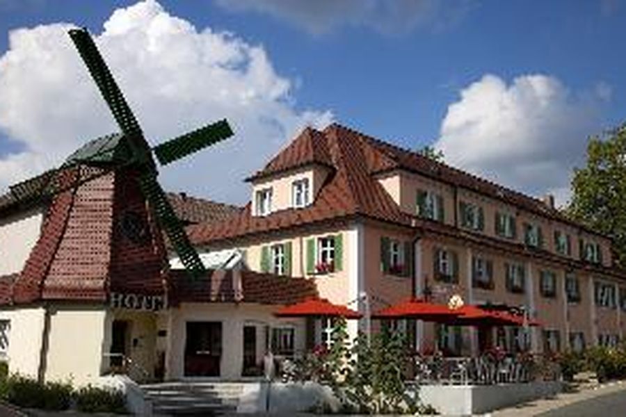photo-0