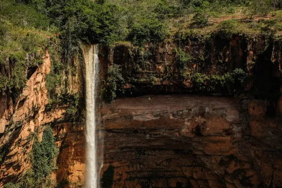 Cachoeira do Veu de Noiva, Chapada dos Guimarães, MT