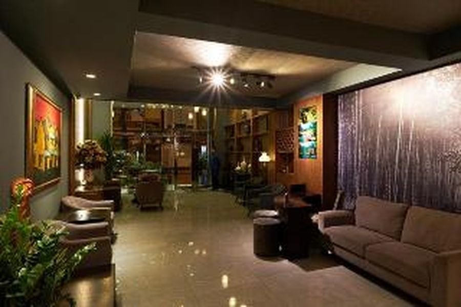 photo-0
