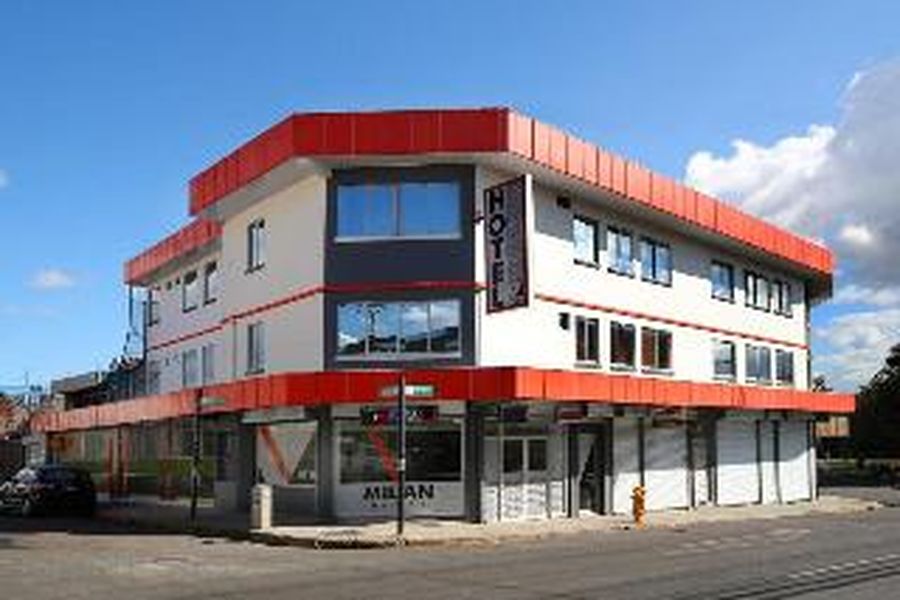 photo-0