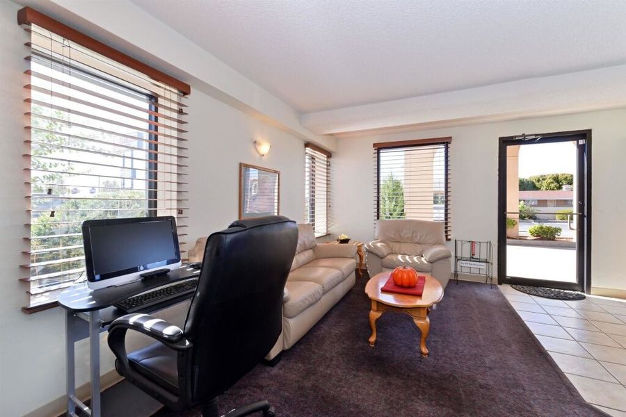 photo-1