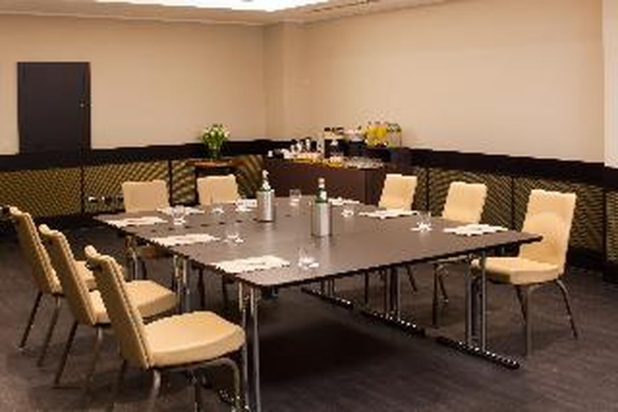 photo-1