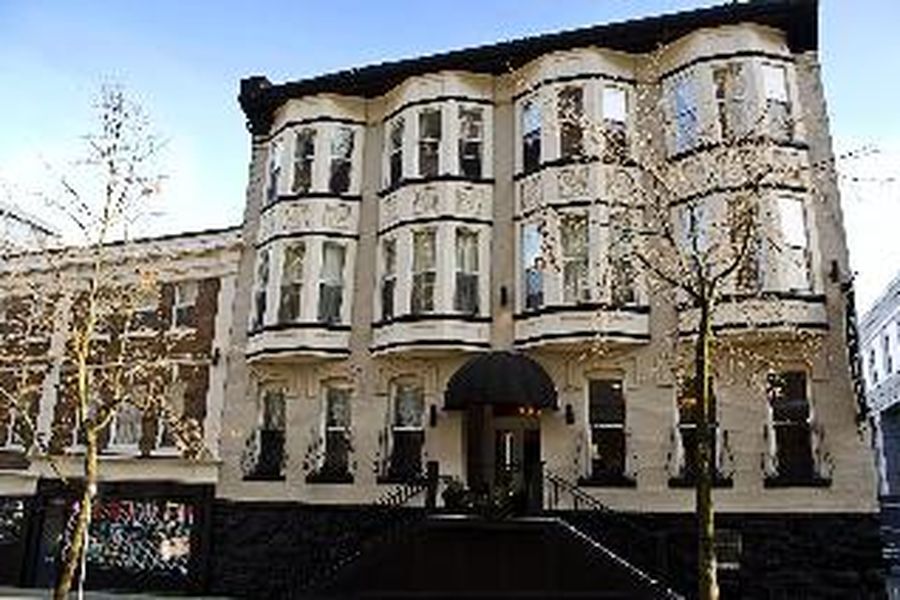 photo-1