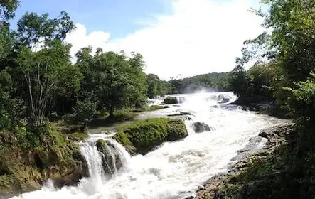 Visita guiada a las Cascadas de Las Nubes y Comitán Tuxtla Gutiérrez o San Cristóbal de las Casas